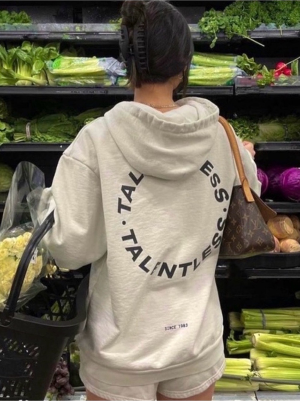 🆕 NWOT TALENTLESS | Women’s Circle Logo Hoodie | Bone | Large